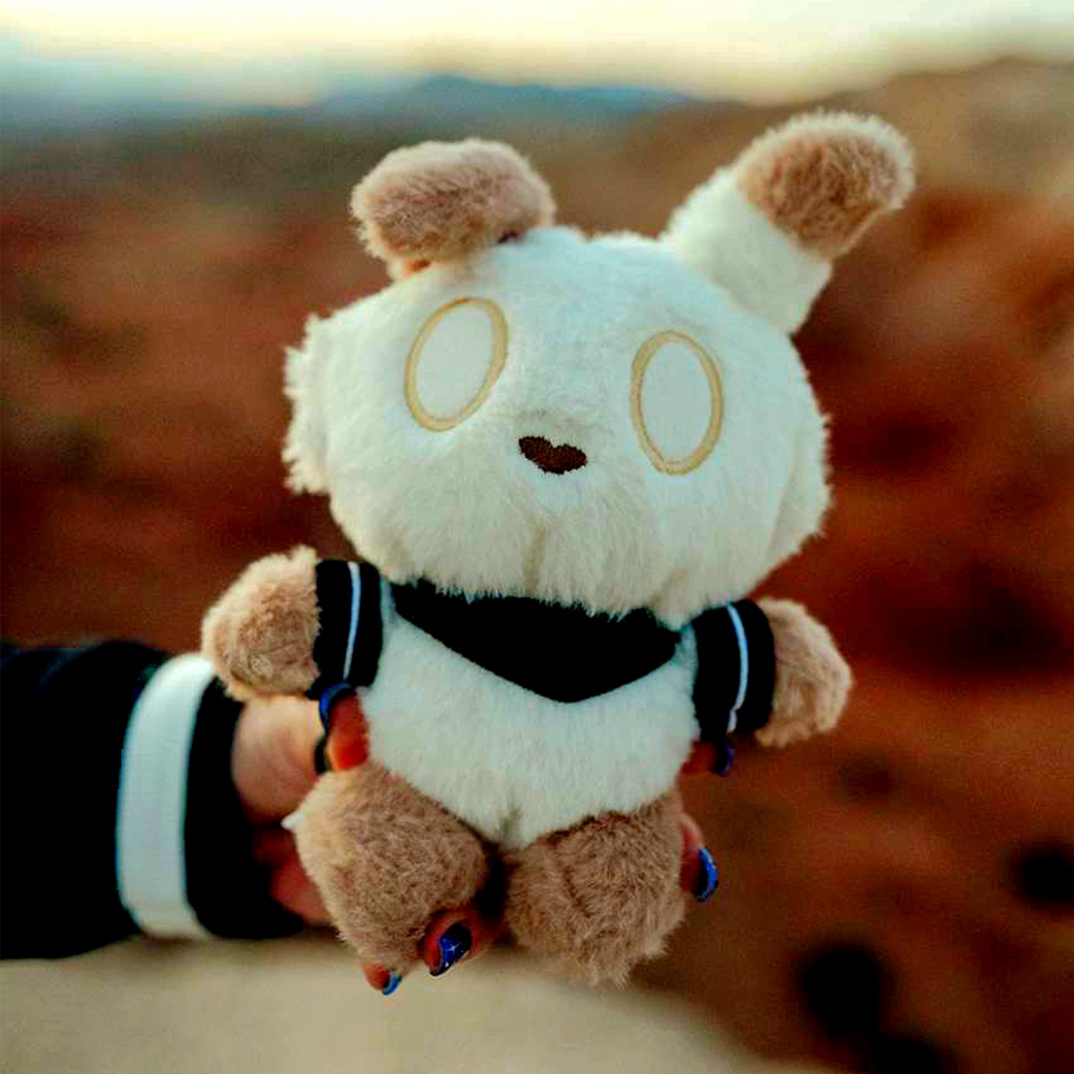 ZOA keychain 6 inch Plushie (LUMI)